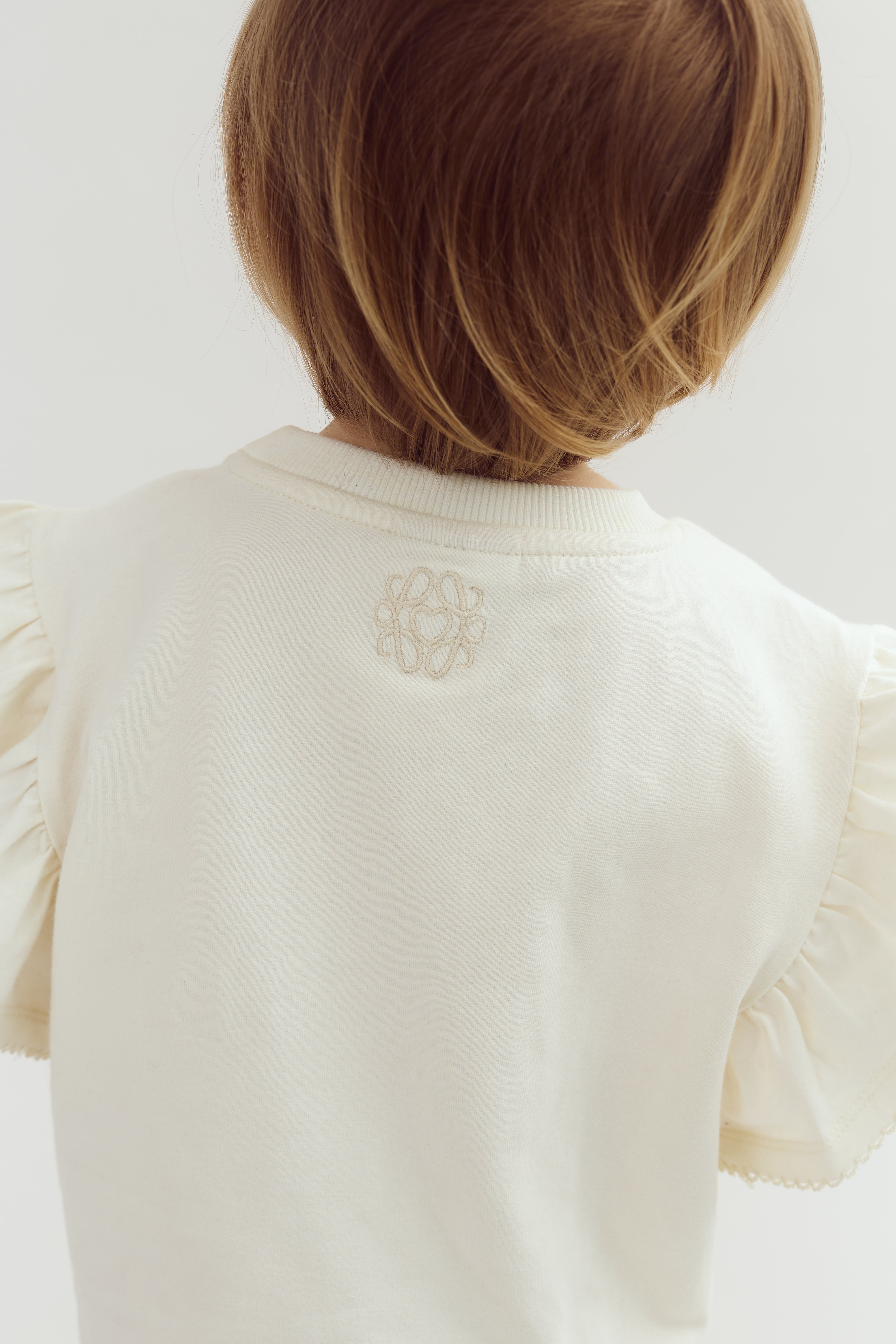 Ruffle Sleeve T-Shirt w. Picot stitch - Off White | 100254 Vilde