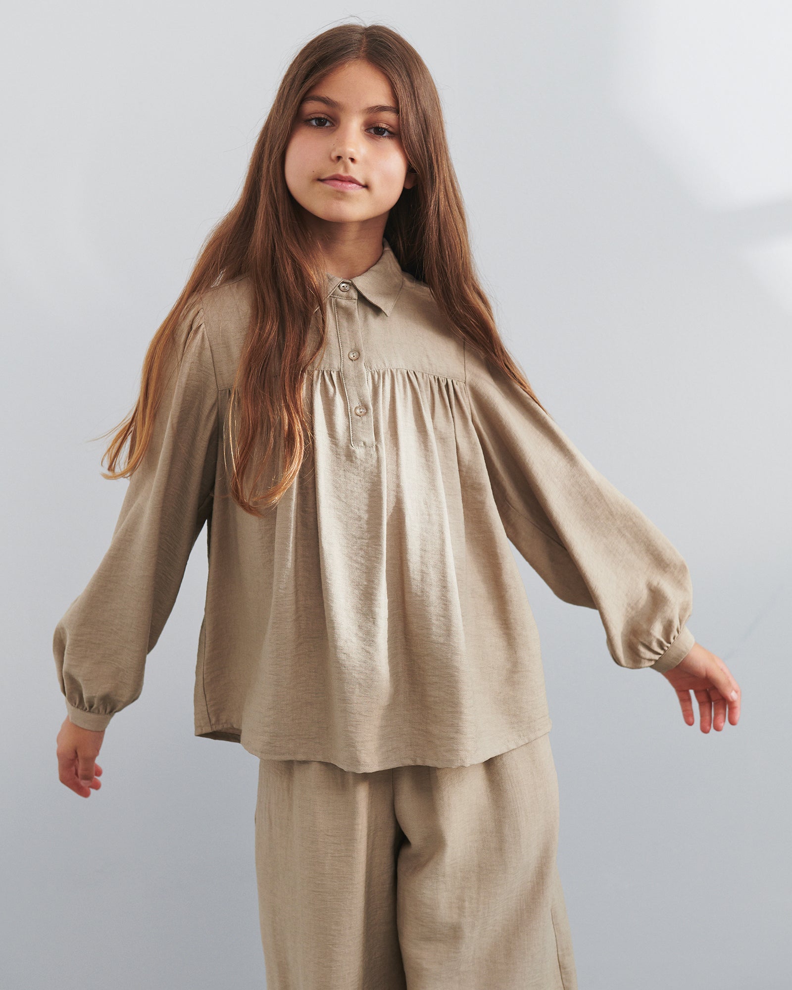 Blouse w. Shirt Collar - Tween - Dark Beige